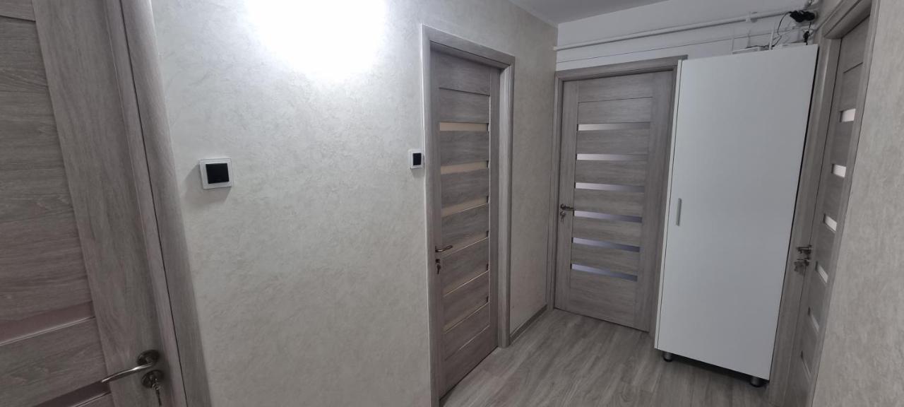 Ilona Apartament 3 Camere Ramnicu Valcea Exterior foto
