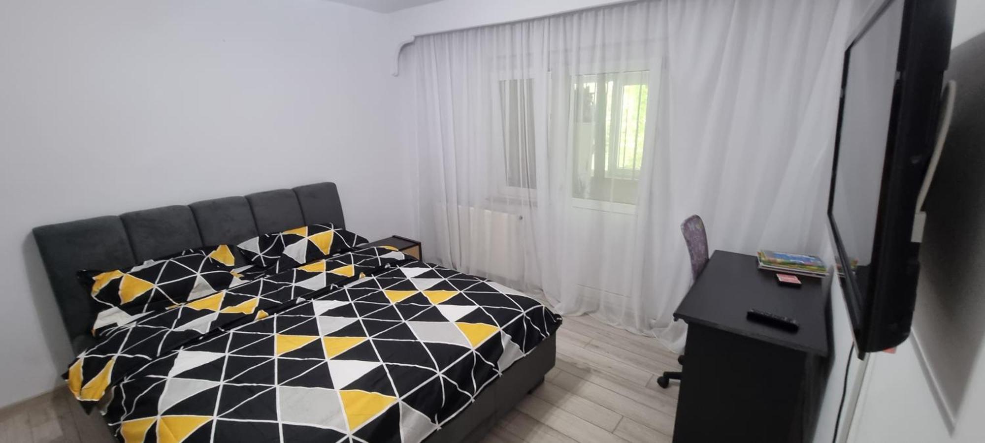 Ilona Apartament 3 Camere Ramnicu Valcea Exterior foto