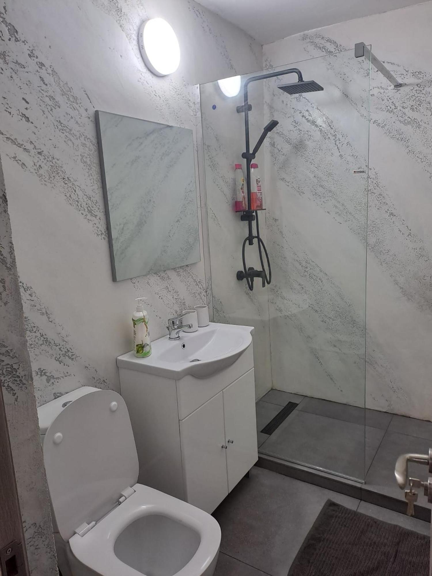 Ilona Apartament 3 Camere Ramnicu Valcea Exterior foto
